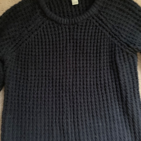 Sweater - Picture 2 of 3